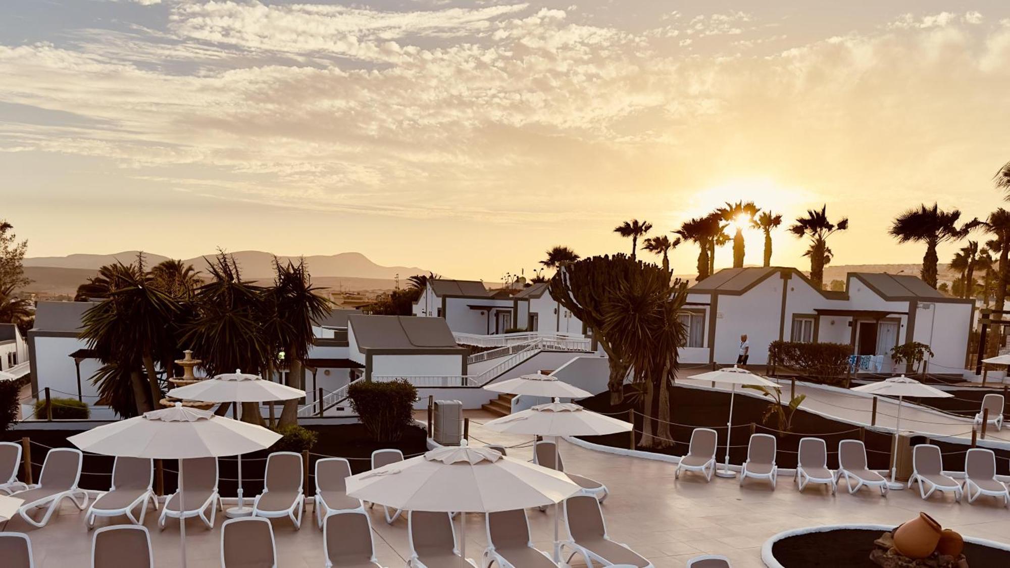 Caleta Dorada Aparthotel กาเลตาเดฟุสเต ภายนอก รูปภาพ
