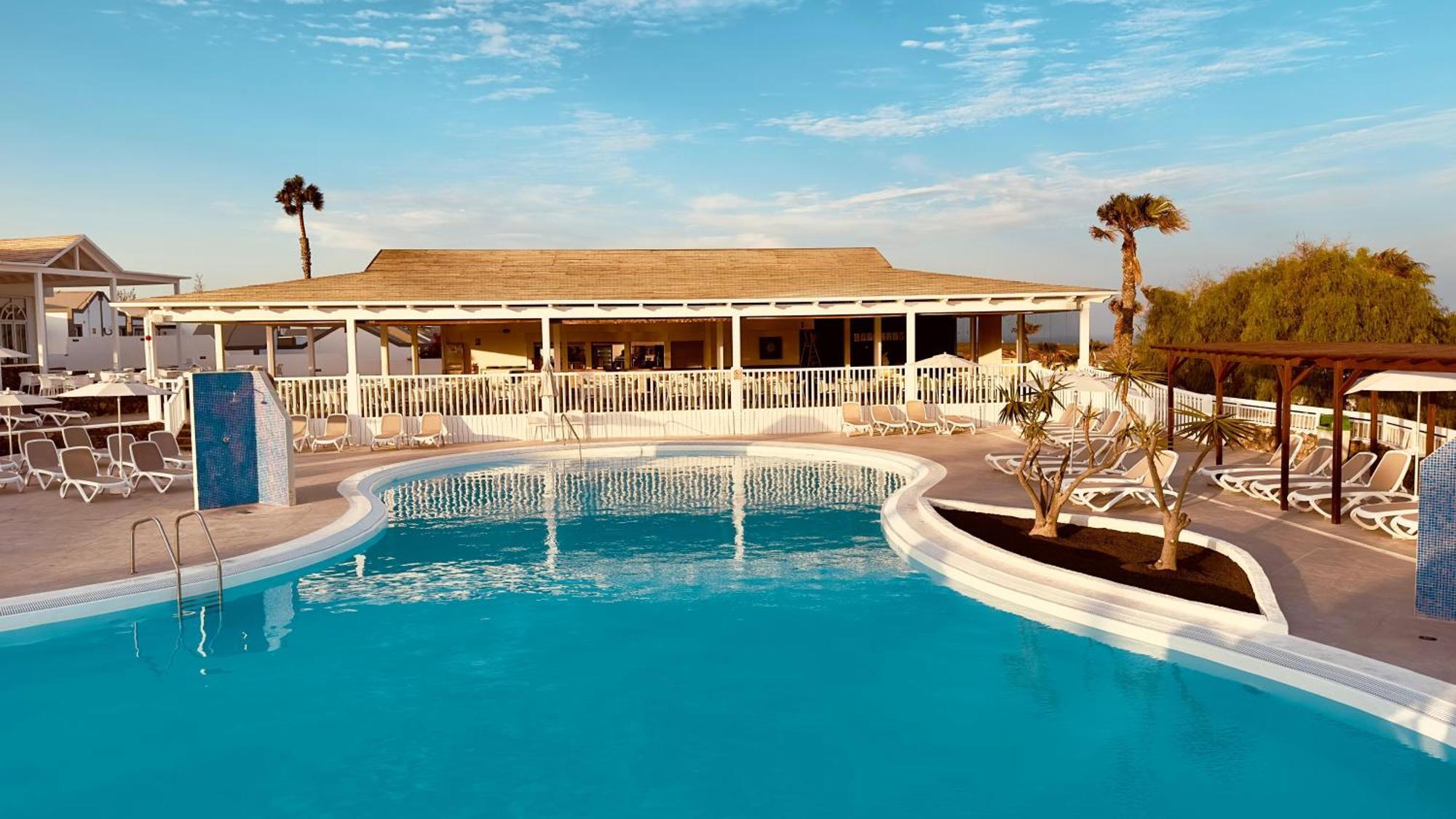 Caleta Dorada Aparthotel กาเลตาเดฟุสเต ภายนอก รูปภาพ