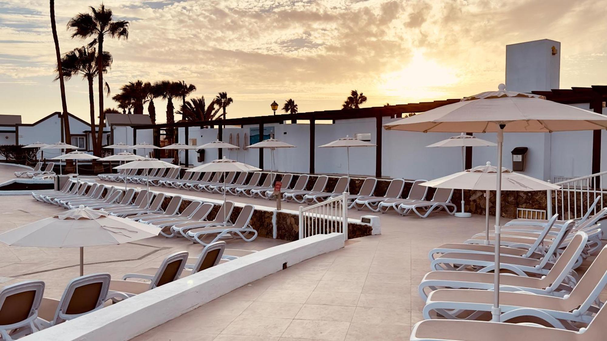 Caleta Dorada Aparthotel กาเลตาเดฟุสเต ภายนอก รูปภาพ