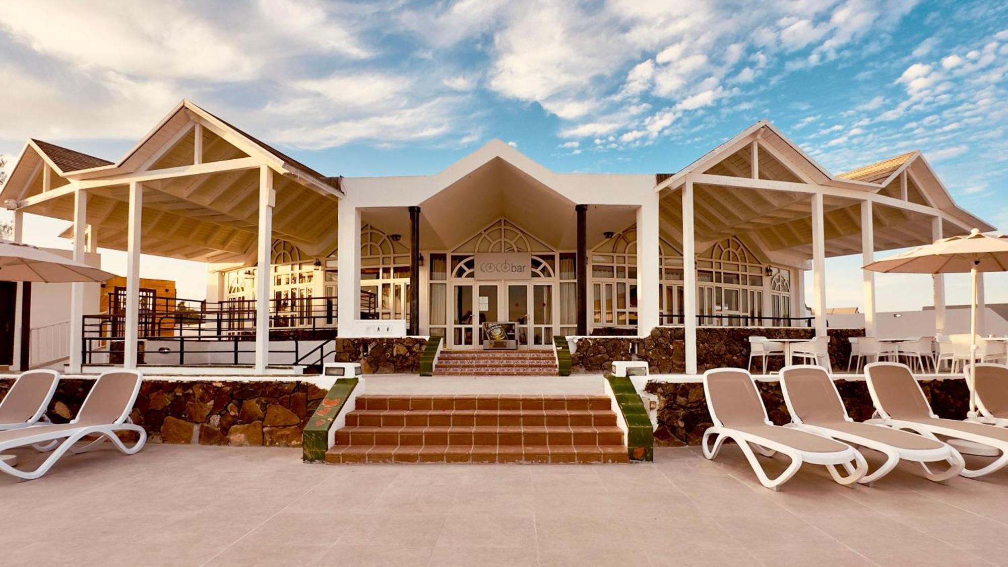 Caleta Dorada Aparthotel กาเลตาเดฟุสเต ภายนอก รูปภาพ