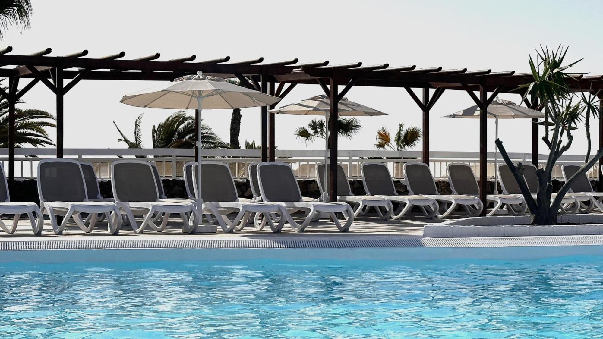 Caleta Dorada Aparthotel กาเลตาเดฟุสเต ภายนอก รูปภาพ