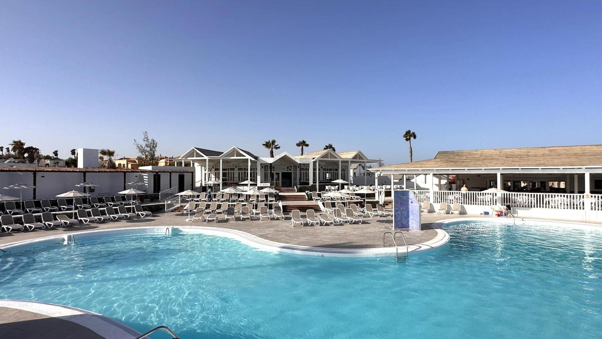 Caleta Dorada Aparthotel กาเลตาเดฟุสเต ภายนอก รูปภาพ
